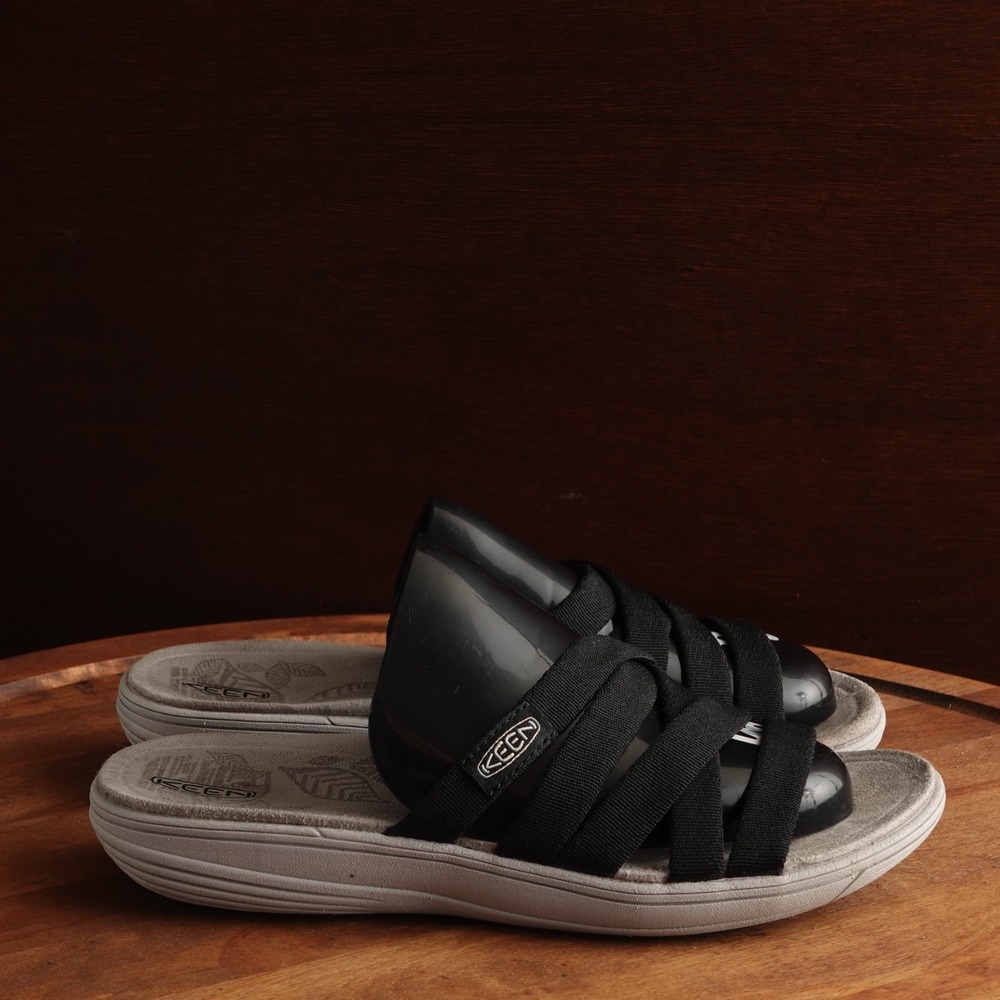 Keen Sandals Womens SZ 6.5 Black Damaya Slide Comfortable Coastal Outdoor Shoes